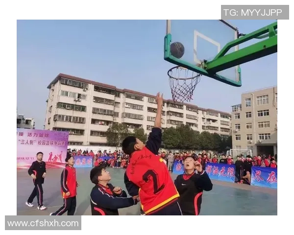 青春梦想与激情碰撞足球明星少年动画壁纸尽显活力与魅力